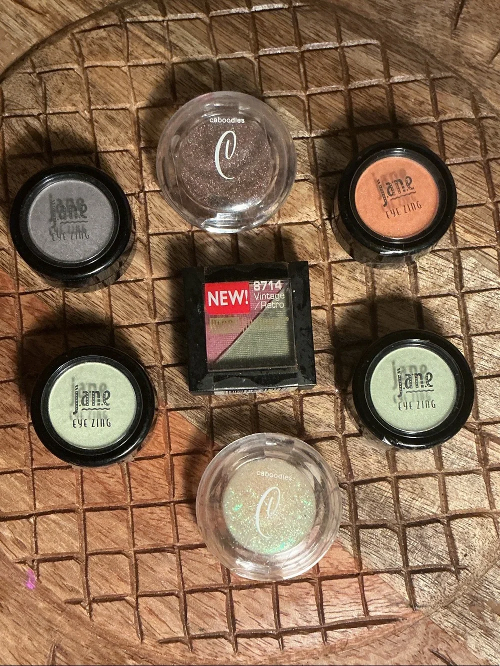 NEW 7 pc Set of Jane & Caboodles Eyeshadow pots including 2 glitter shimmers